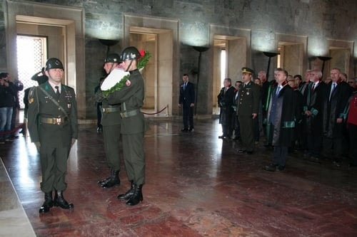 İstanbul Barosu Heyeti Anıtkabir’De Ata’Nın Huzurunda

 - 28