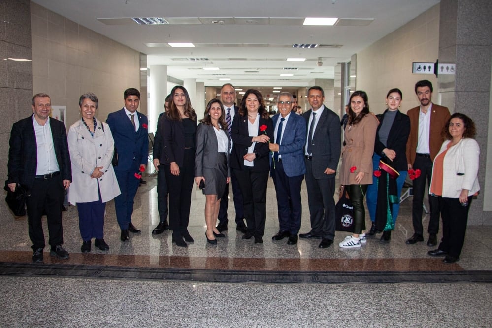 Adliyelerde Meslektaşlarımızın 5 Nisan Avukatlar Günü'nü Kutladık - 3