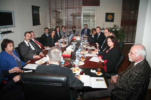 Bursa Barosu Yönetiminden İstanbul Barosuna Destek
 - 38