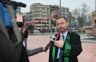 5 Nisan Avukatlar Gününü Kutlamıyoruz

 - 1