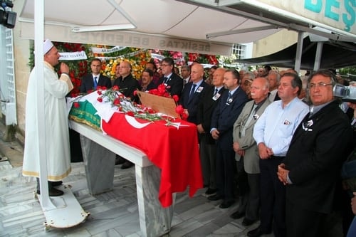 Av. Cengiz Kayıtmazer Son Yolculuğuna Uğurlandı
 - 62