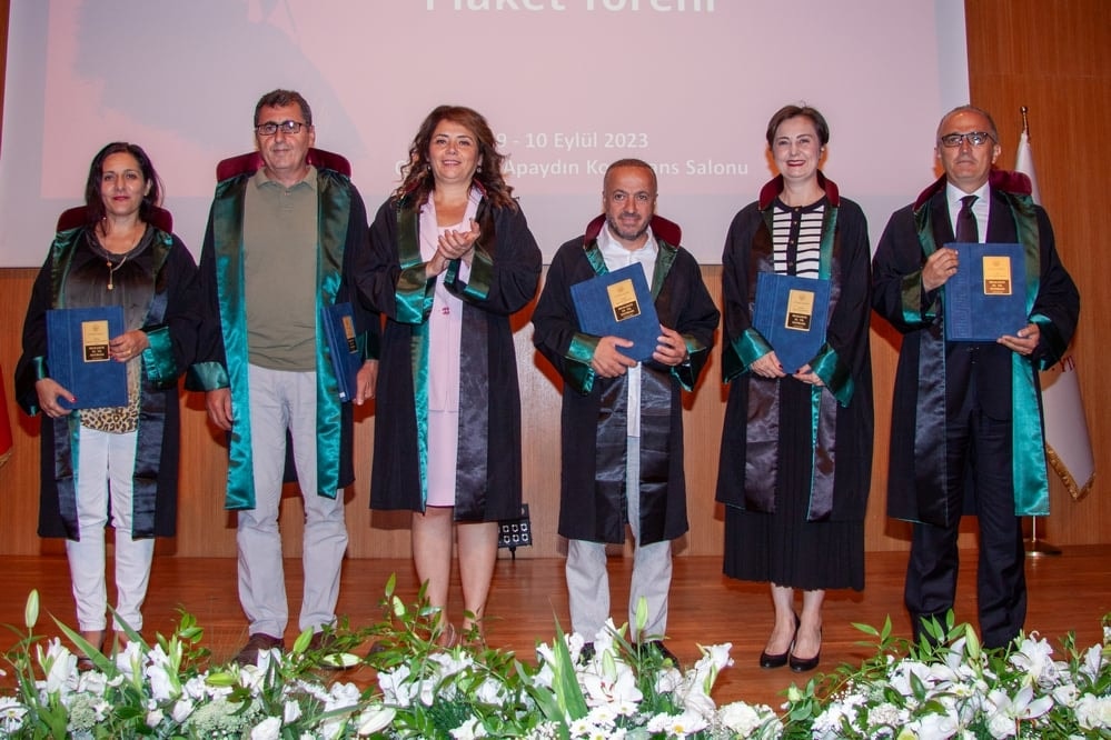 Meslekte 25, 30 ve 35 Yılını Dolduran Meslektaşlarımıza Plaket Verildi - 77