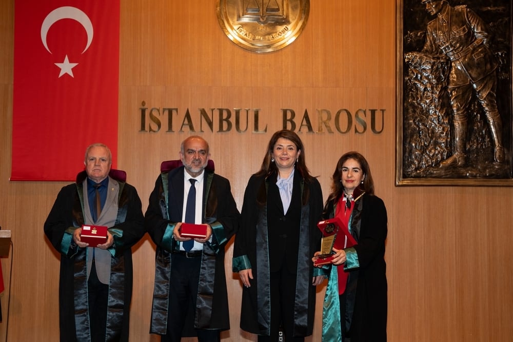 Meslekte 25, 30 ve 35 Yılını Dolduran Meslektaşlarımıza Plaket Verildi - 126