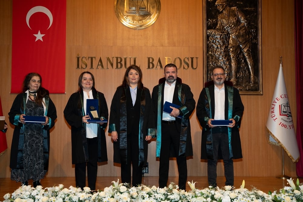 Meslekte 25, 30 ve 35 Yılını Dolduran Meslektaşlarımıza Plaket Verildi - 90