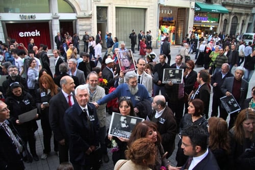 Avukat Gülçin Çaylıgil’İ Andık

 - 15