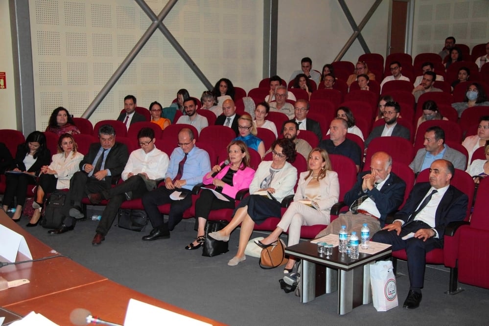 25. İş Hukuku Sempozyumu - 44