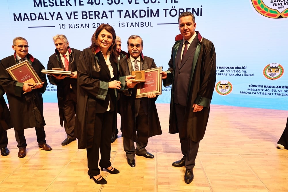 Meslekte 40, 50 ve 60 Yılını Dolduran Meslektaşlarımıza Plaket Verildi - 206