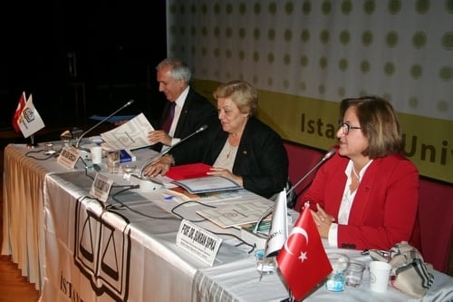 Edinilmiş Mallara Katılma Rejimi Ve Boşanma Hukuku İle İlgili Uygulama Sorunları

 - 85