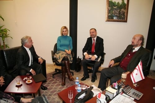 Rauf Denktaş Türk Dünyasının Kahramanıdır

 - 44