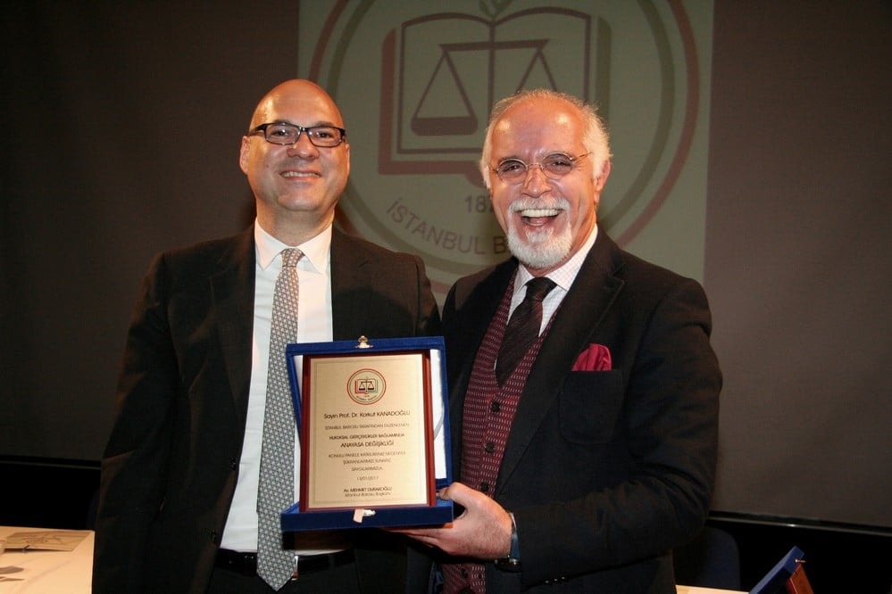 Hukuksal Gerçeklikler Bağlamında Anayasa Değişikliği - 76