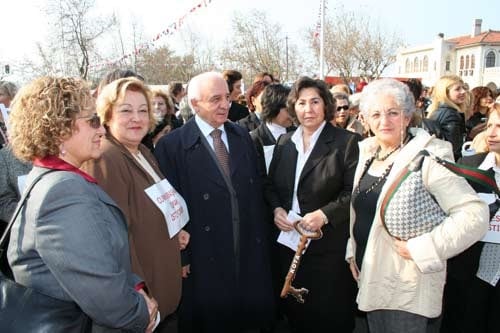 Kadınlara Seçme Ve Seçilme Hakkı 
Verilmesinin 72. Yıldönümü Kutlandı
 - 4