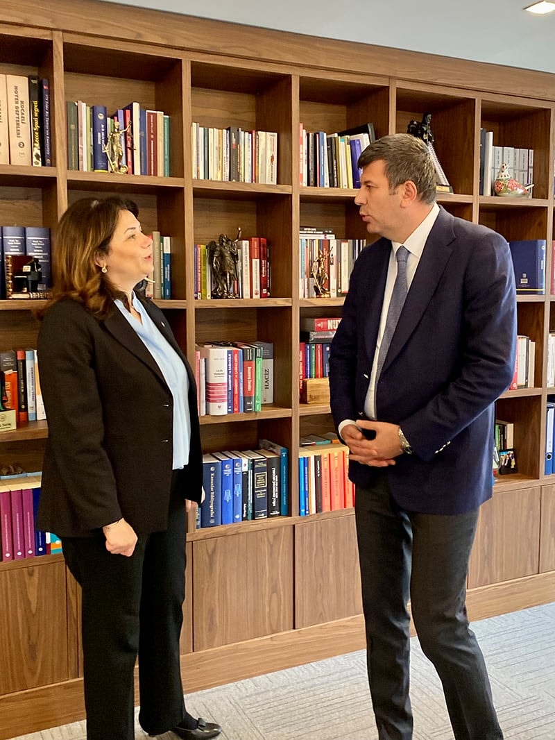 Kadıköy Belediye Başkanı Şerdil Dara Odabaşı’ndan Başkanımız Av. Filiz Saraç’a Tebrik Ziyareti - 3