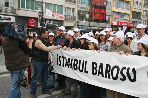 1 Mayıs Coşkuyla Kutlandı

 - 17