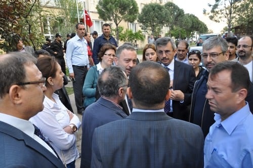 İstanbul Barosu Başkan Ve Yönetim Kurulu Üyeleri, Acıyı Paylaşmak, İncelemelerde Bulunmak İçin Soma’Daydı

 - 79