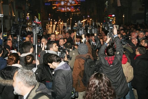Avukata, Savunmaya Barolara Yapılan Saldırılar Düzenlenen Yürüyüşle Protesto Edildi

 - 7