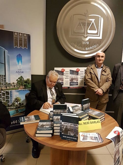 Av. Nebi Barlas Adalet Savaşçısı Kitabını İmzaladı
 - 2