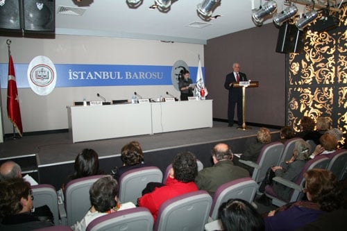 Kadın Haklarında Çok Gerilerdeyiz