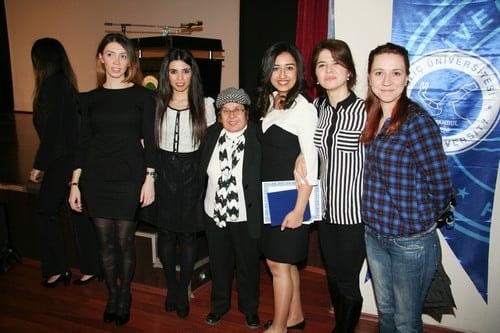 En Fazla Şiddete Sağlık Personeli Uğruyor

 - 38