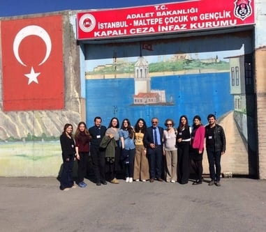 Bayramı, Mahpus Çocuklarla Kutladık
 - 5