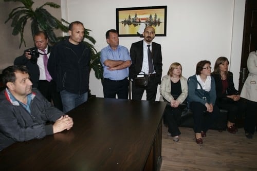 İstanbul Barosu Başkan Ve Yönetim Kurulu Üyeleri, Acıyı Paylaşmak, İncelemelerde Bulunmak İçin Soma’Daydı

 - 20