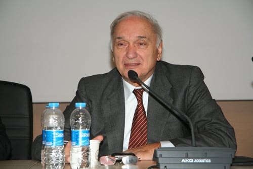 Hukuk Eğitimi Büyük Bir Kaosa Sürüklenmiştir - 89