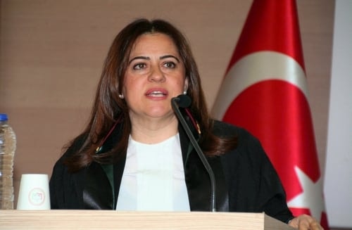 Avukatlık Stajı Mesleğin Önemine Uygun Olmaktan Uzaktır
 - 24