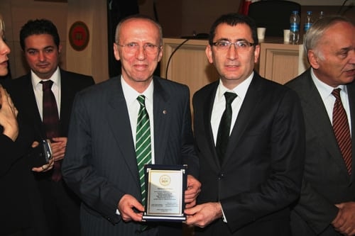 Hukuk Eğitimi Büyük Bir Kaosa Sürüklenmiştir - 120