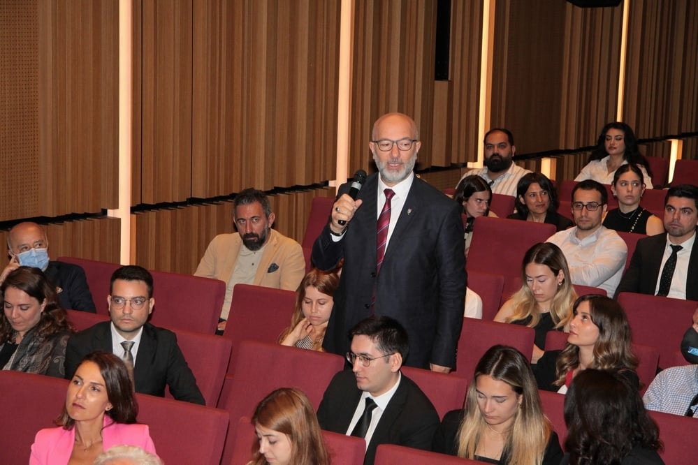 Türk Ticaret Kanunu Deniz Ticareti Hükümlerinin Değerlendirilmesi Sempozyumu - 21