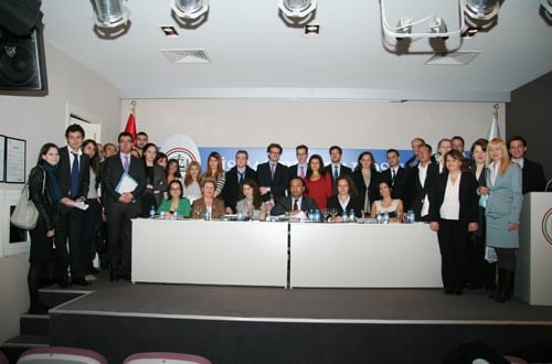 Sosyal Paylaşım Ağları Ve İnternet Korsanlığı
 - 36