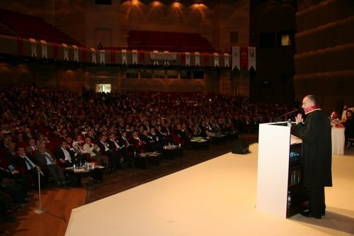 Ümit Kocasakal İstanbul Barosu Başkanlığına Yeniden Seçildi 

 - 161
