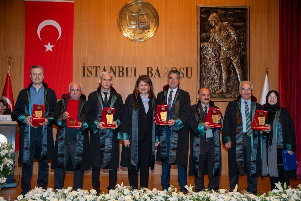 Meslekte 25, 30 ve 35 Yılını Dolduran Meslektaşlarımıza Plaket Verildi - 116