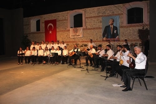 Türk Halk Müziği Topluluğumuzun Konseri
