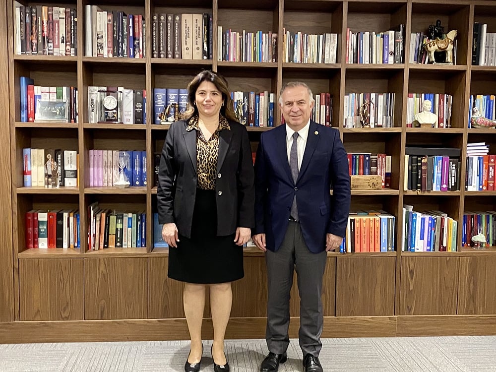 İstanbul Milletvekili Gökan Zeybek’ten Başkanımız Av. Filiz Saraç’a Ziyaret