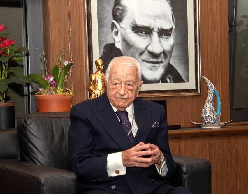 İstanbul Barosu’nun En Kıdemli Üyesi, Asırlık Çınarı Av. Salih Nuri Tüzel Vefat Etti - 4