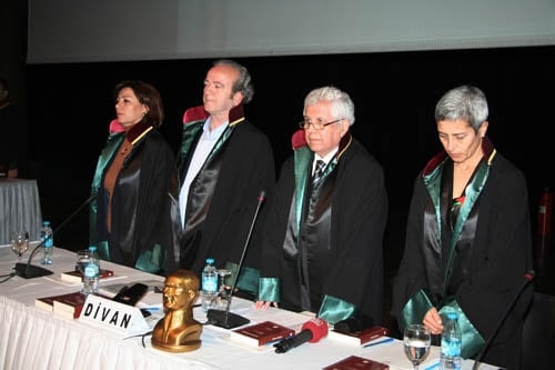 İstanbul Barosu Olağanüstü Genel Kurul Kararı: ‘Başkan Ve Yönetim Kurulu Görevinin Başındadır. İrademize Sahip Çıkıyoruz”

 - 62