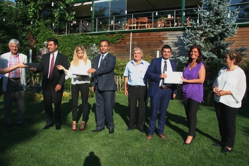 37. Dönem Hukuk İngilizcesi Ve Terminoloji Derslerine Katılanlara Törenle Belgeleri Verildi - 25