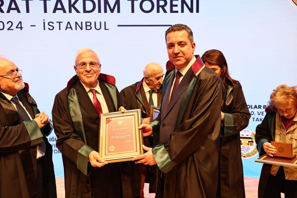 Meslekte 40, 50 ve 60 Yılını Dolduran Meslektaşlarımıza Plaket Verildi - 181