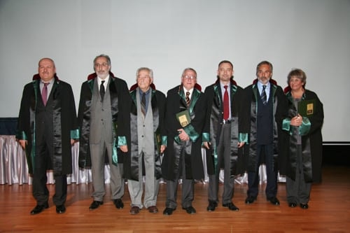 Mesleklerinde 25, 30, 35 Yılını Dolduran Toplam 693 Meslektaşımıza Plaket Verildi
 - 98