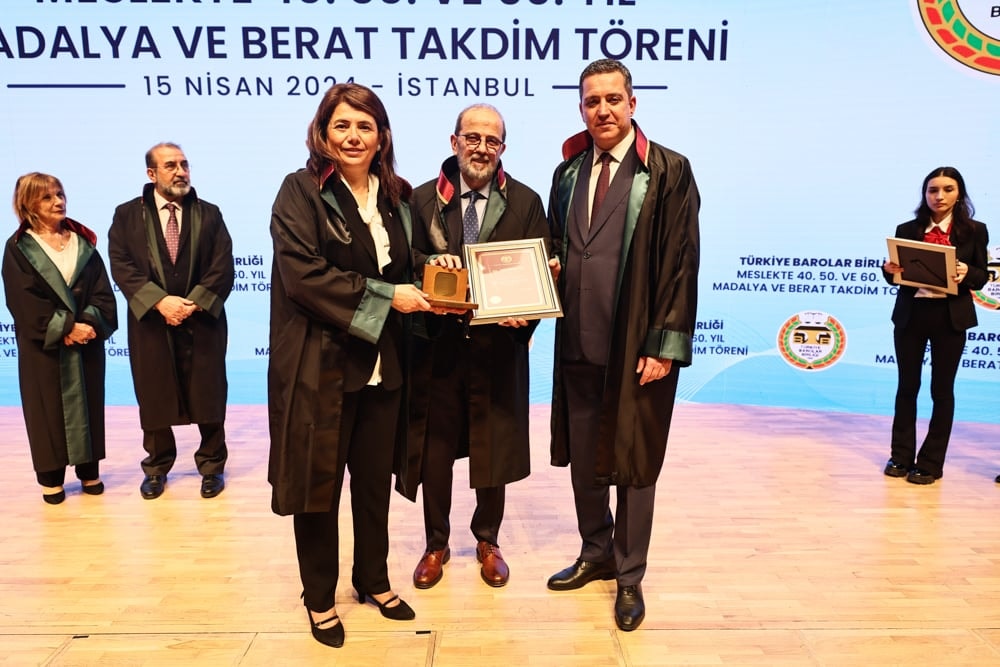 Meslekte 40, 50 ve 60 Yılını Dolduran Meslektaşlarımıza Plaket Verildi - 214