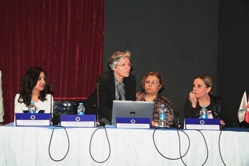 En Fazla Şiddete Sağlık Personeli Uğruyor

 - 18