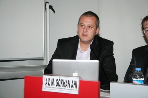 İnternet Yasası Taslağı Tartışıldı 
 - 15