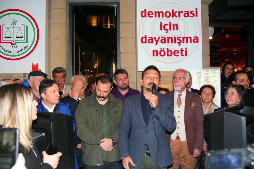 Demokrasi Nöbetine Katılım Genişliyor - 19