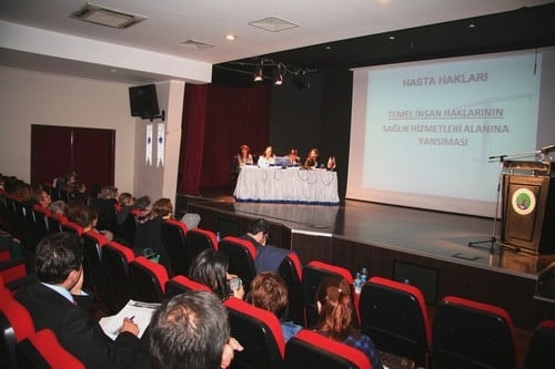 En Fazla Şiddete Sağlık Personeli Uğruyor

 - 43