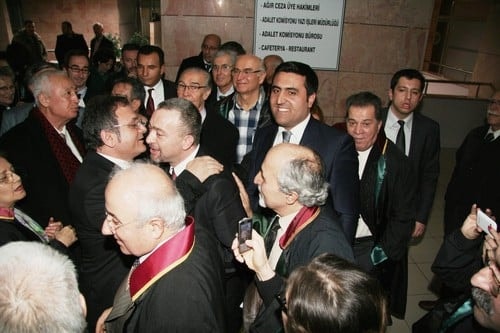 Savunmanın Ve Baronun Yargılandığı Dava Beraatla Sonuçlandı

 - 35