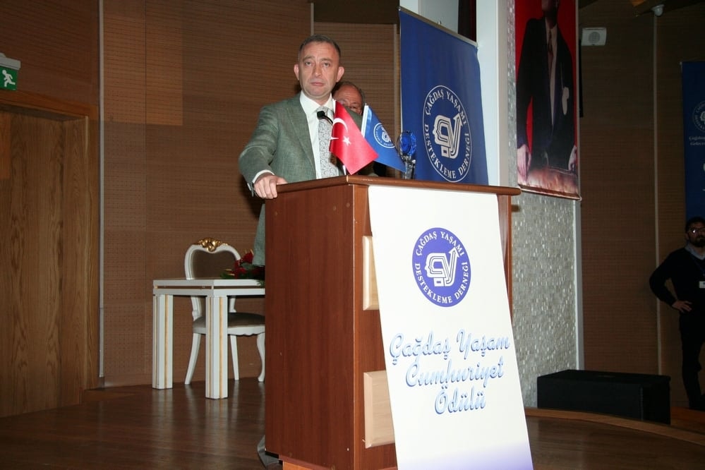 Çağdaş Yaşam Cumhuriyet Ödülü Ümit Kocasakal’a Verildi - 90