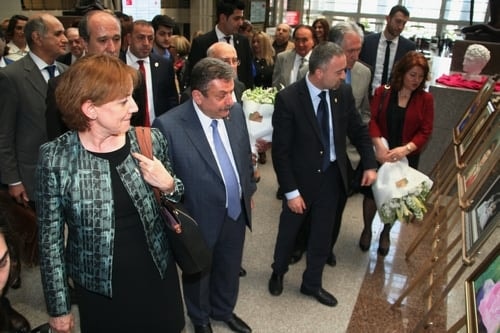 Avukatların Resim Çalışmaları Sergilendi
 - 11