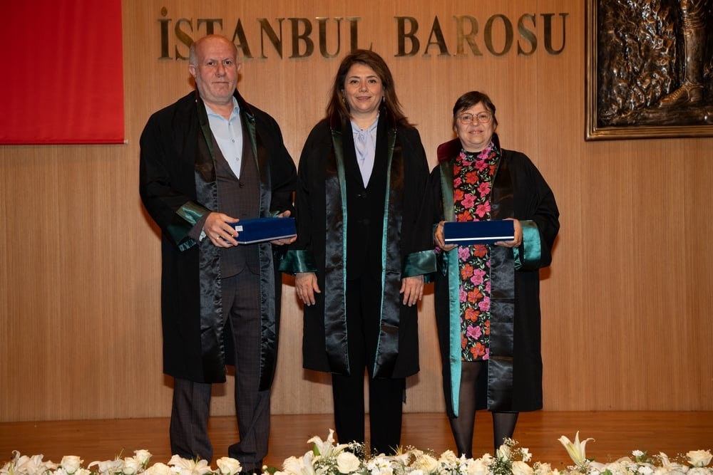 Meslekte 25, 30 ve 35 Yılını Dolduran Meslektaşlarımıza Plaket Verildi - 99