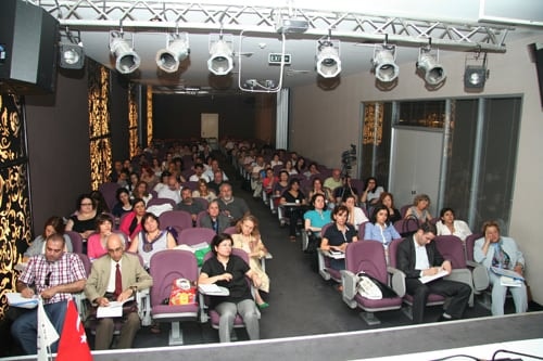 Kadın Hakları Merkezi Eğitim Semineri Yapıldı
 - 8