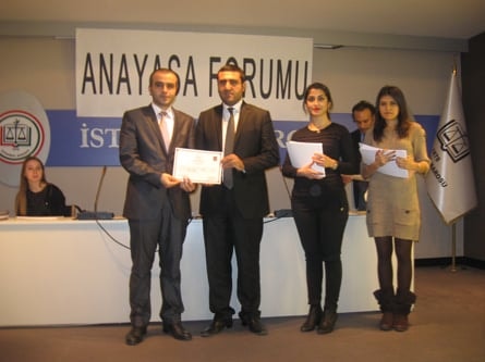 23. Dönem Hukuk İngilizcesi Ve Terminolojisi Derslerini Tamamlayanlara Katılım Belgeleri Verildi - 2