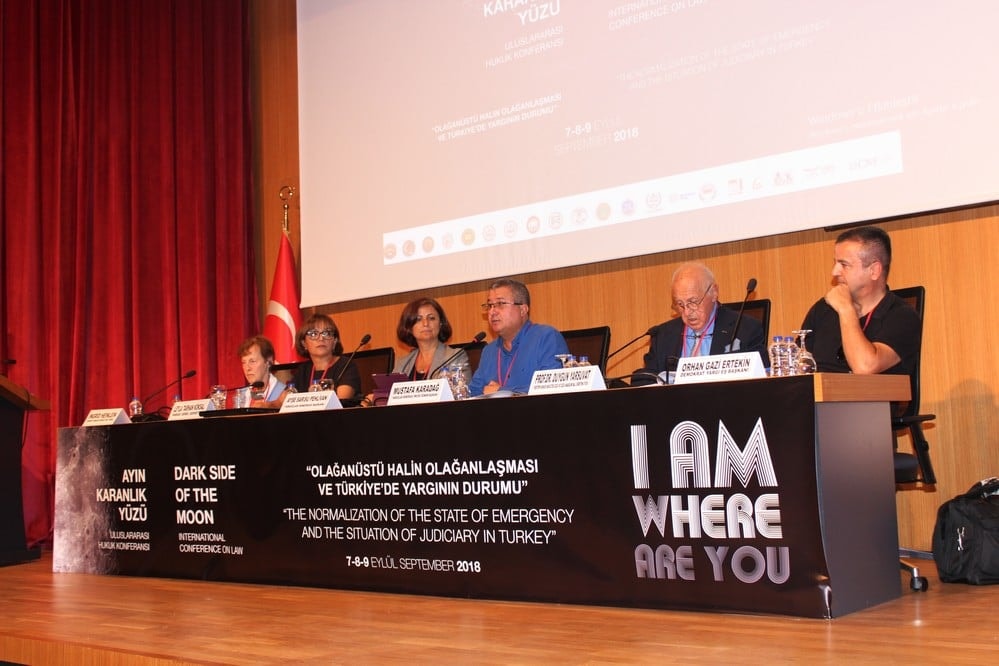 Uluslararası Konferans: ‘Ayın Karanlık Yüzü’ - 177